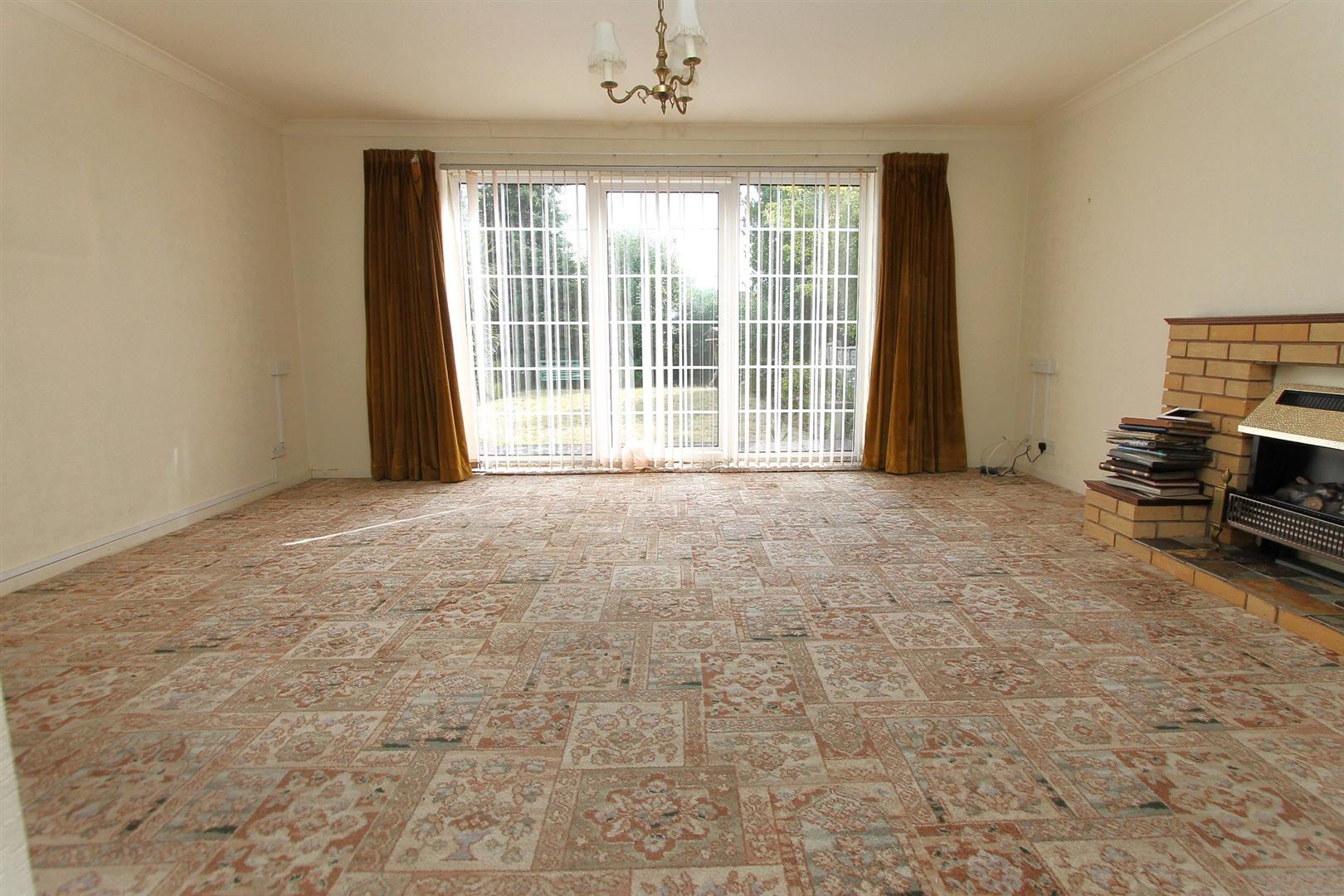 3 bed property in Bridgnorth Road, Stourbridge